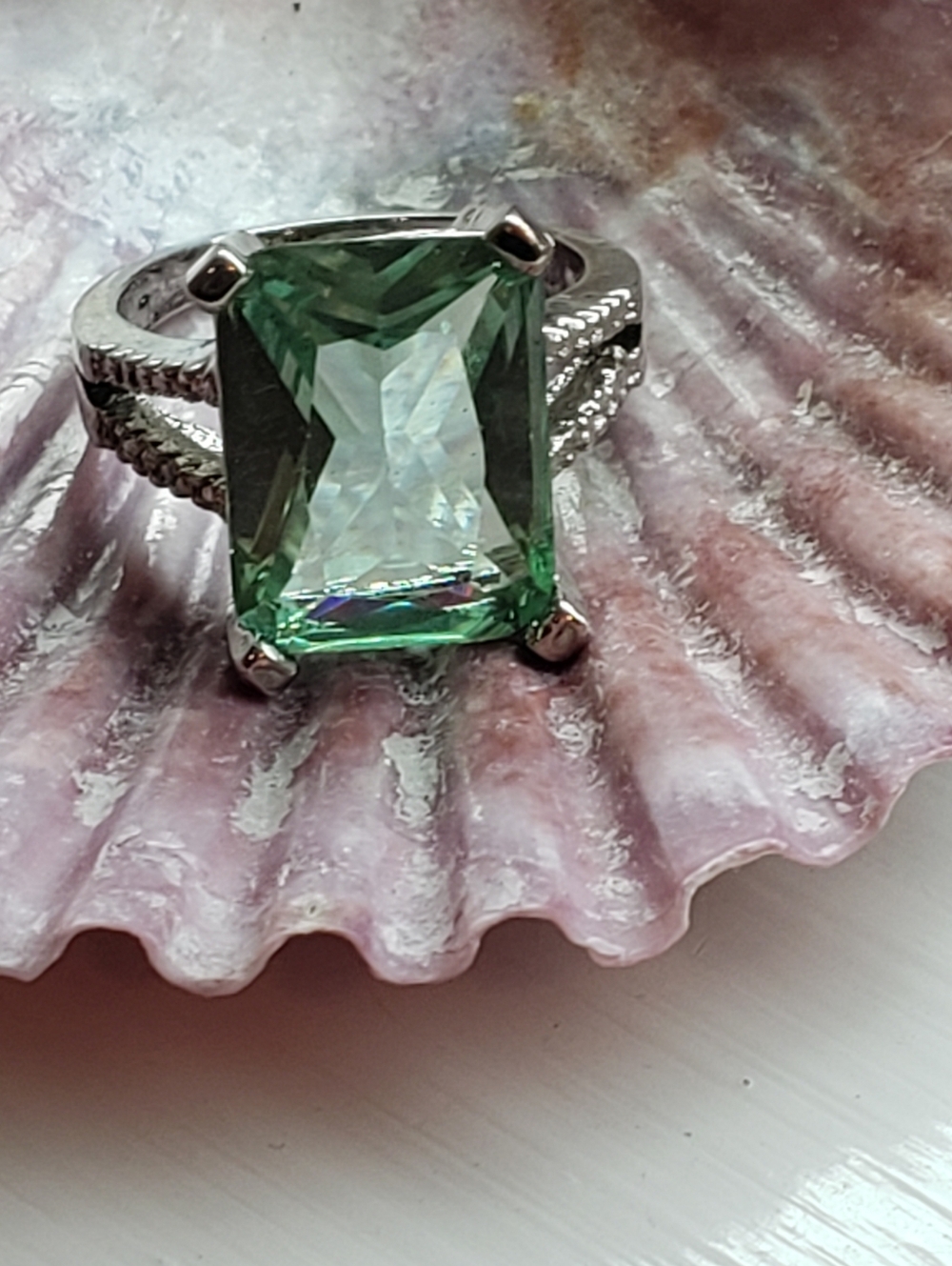 NEW Aquamarine Colored S.P. Ring, Size 7.5, Beautiful Faceting, Clear Stone, Lg. - Picture 3 of 5